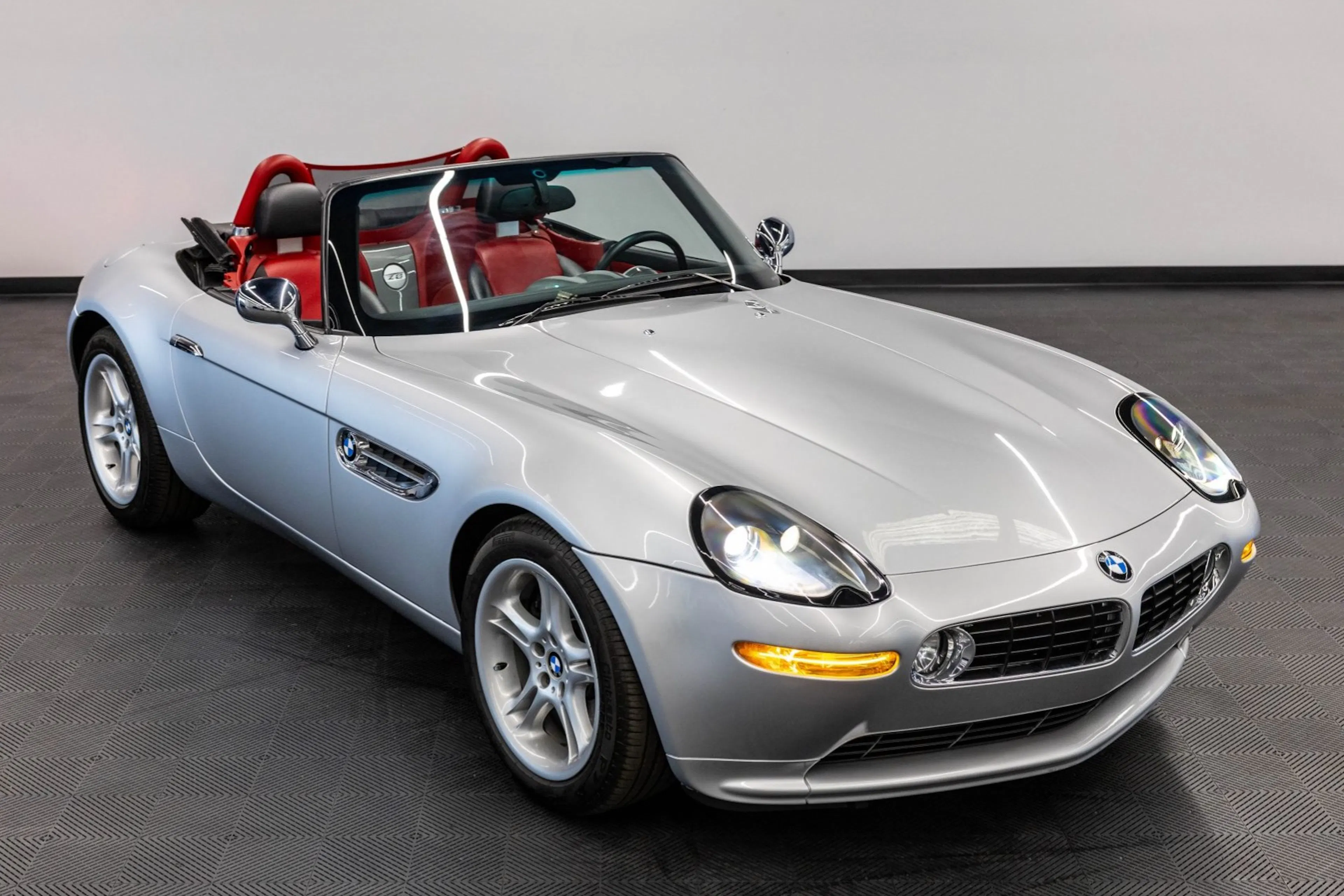 2001 BMW Z8 VIN WBAEJ13401AH60304 | Hagerty Valuation Tools®